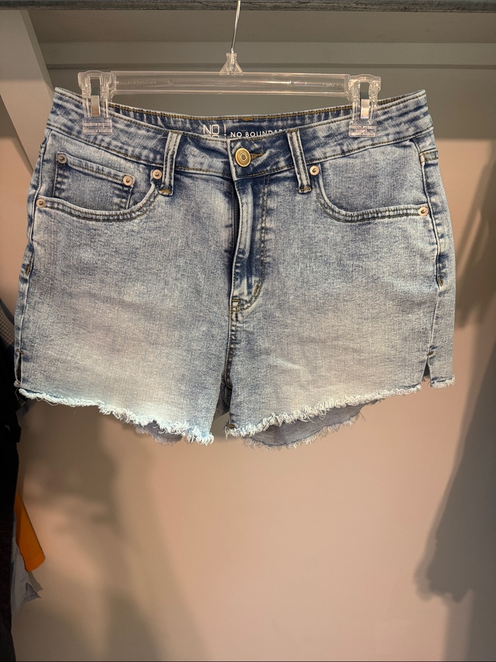 No Boundaries Juniors 11 Faded Light Blue Denim Cutoff Shorts